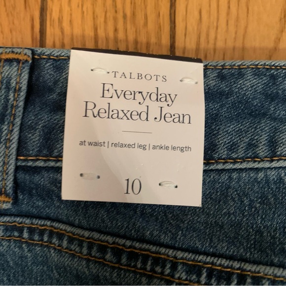 TALBOTS Everyday Relaxed Jeans women's Blue Jeans size 10 ankle length NWT - Picture 13 of 16